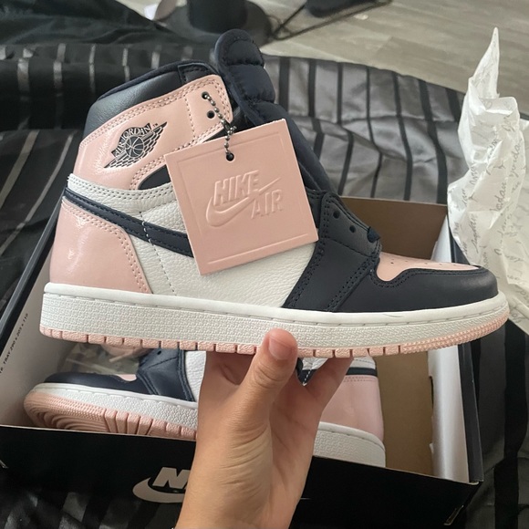 Air Jordan 1 High OG Atmosphere WMNs